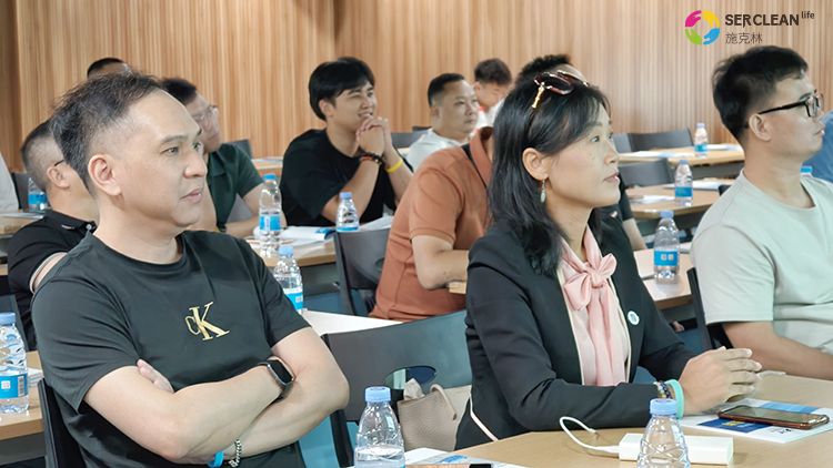广东省工业和信息化厅2025 
年高端装备制造产业集群培育专题研修班一行到访深圳市兴业卓辉实业有限公司开展参观学习活动