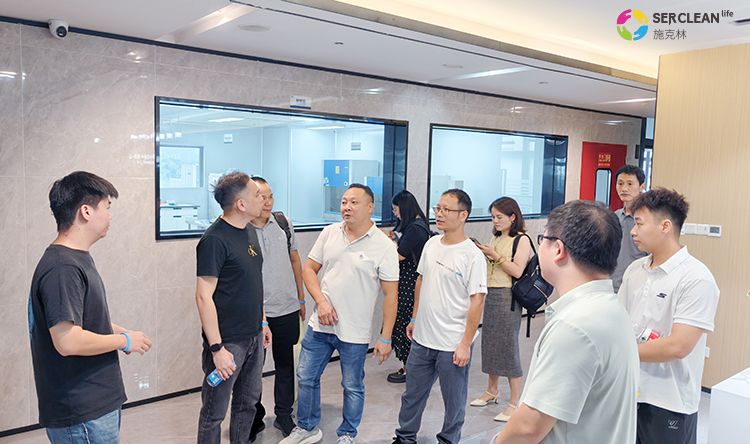 广东省工业和信息化厅2025 
年高端装备制造产业集群培育专题研修班一行到访深圳市兴业卓辉实业有限公司开展参观学习活动