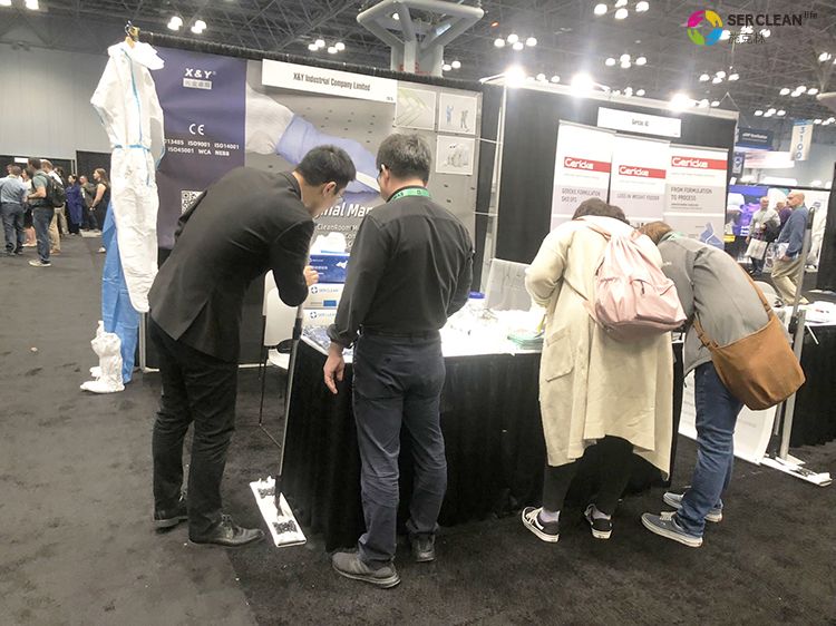 兴业卓辉在美国制药展览会Interphex上给客户讲解产品