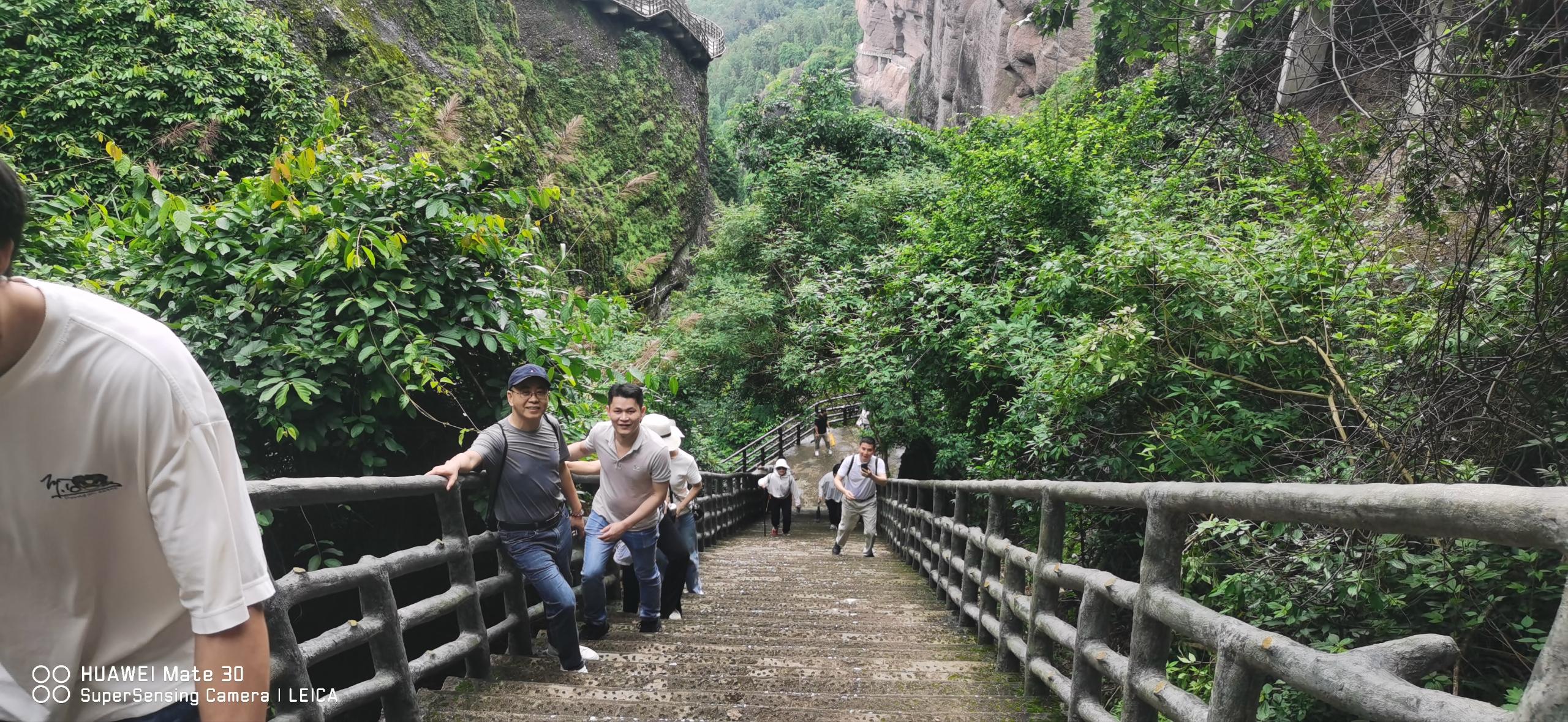 河源兴业卓辉霍山团建